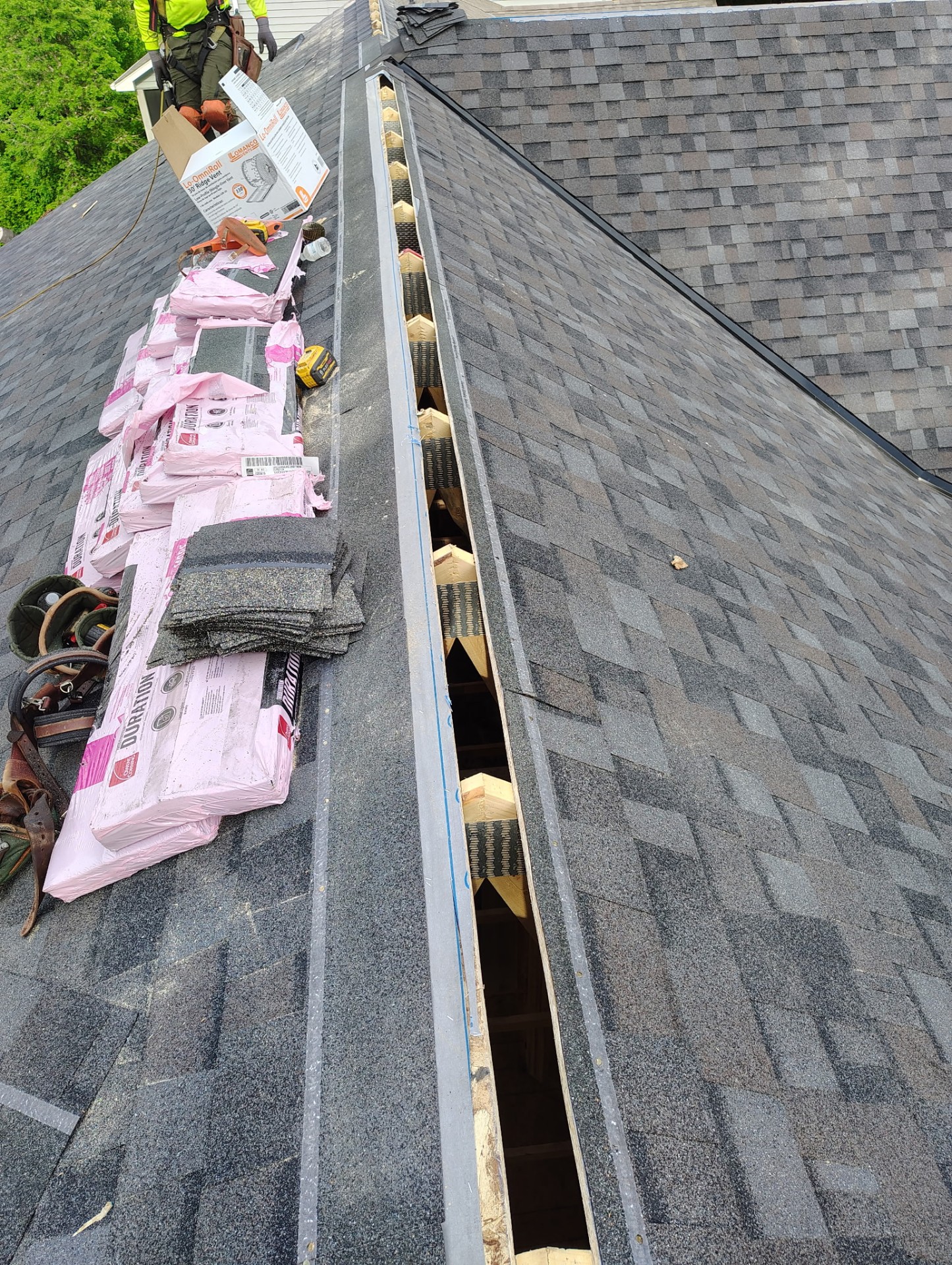 Asphalt roofing installation